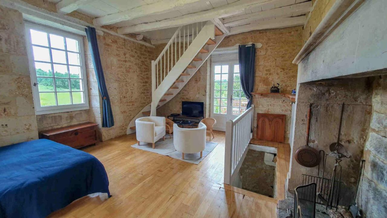 Domaine De Bagnegrole Villa Saint Cyprien Bagian luar foto